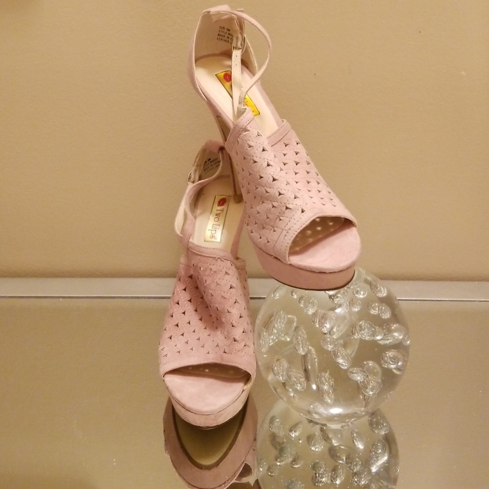 Two Lips dress shoes